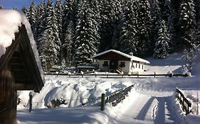 Dahoam By Sarina - Rooms & Suites